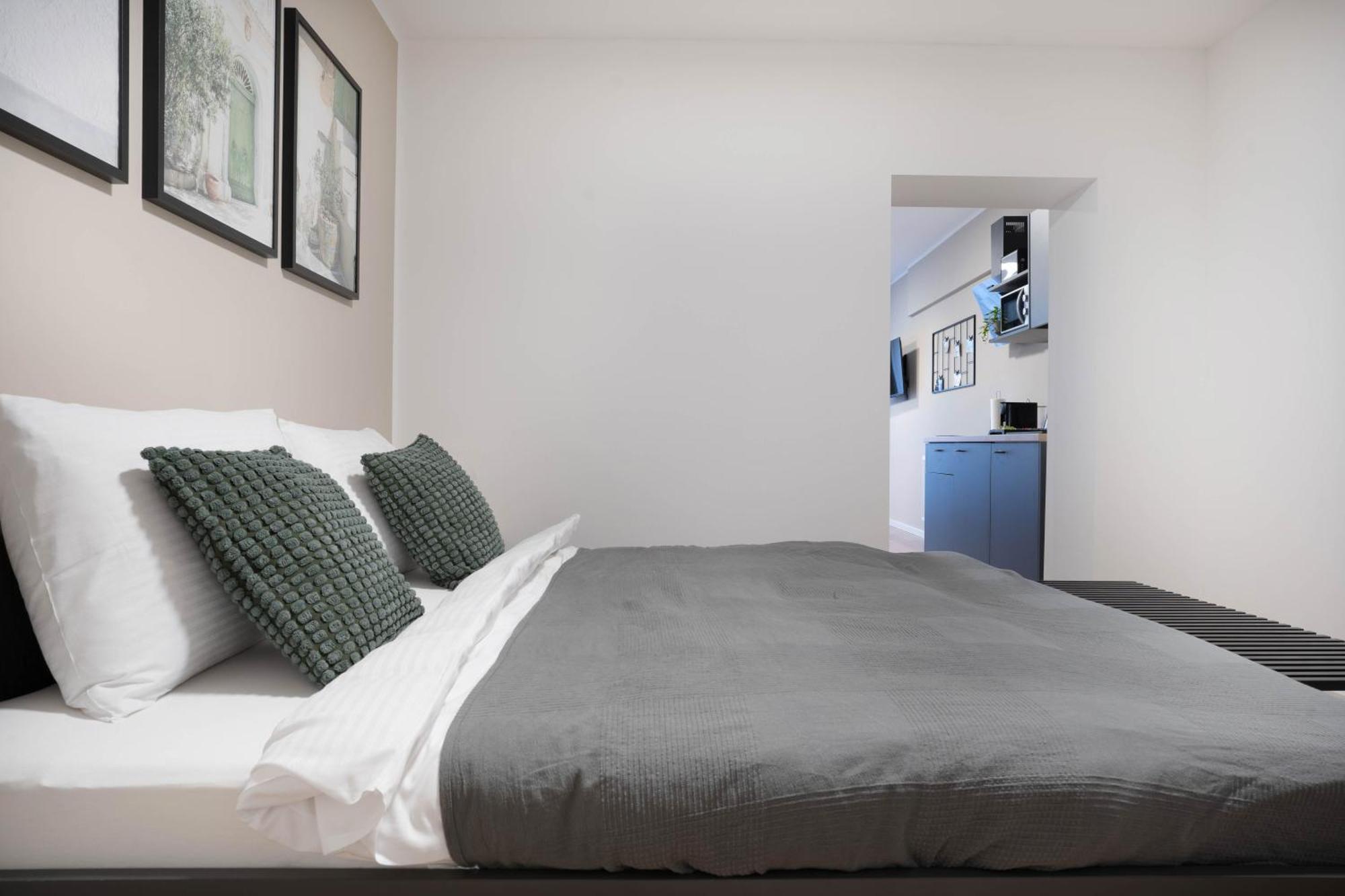 Central Bonn Apartments I Private Parking I Home2Share Екстер'єр фото