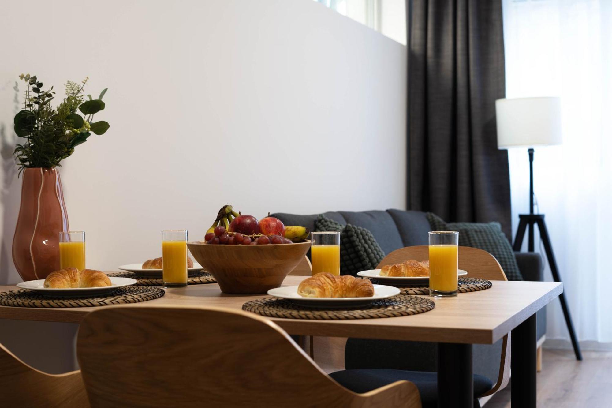 Central Bonn Apartments I Private Parking I Home2Share Екстер'єр фото