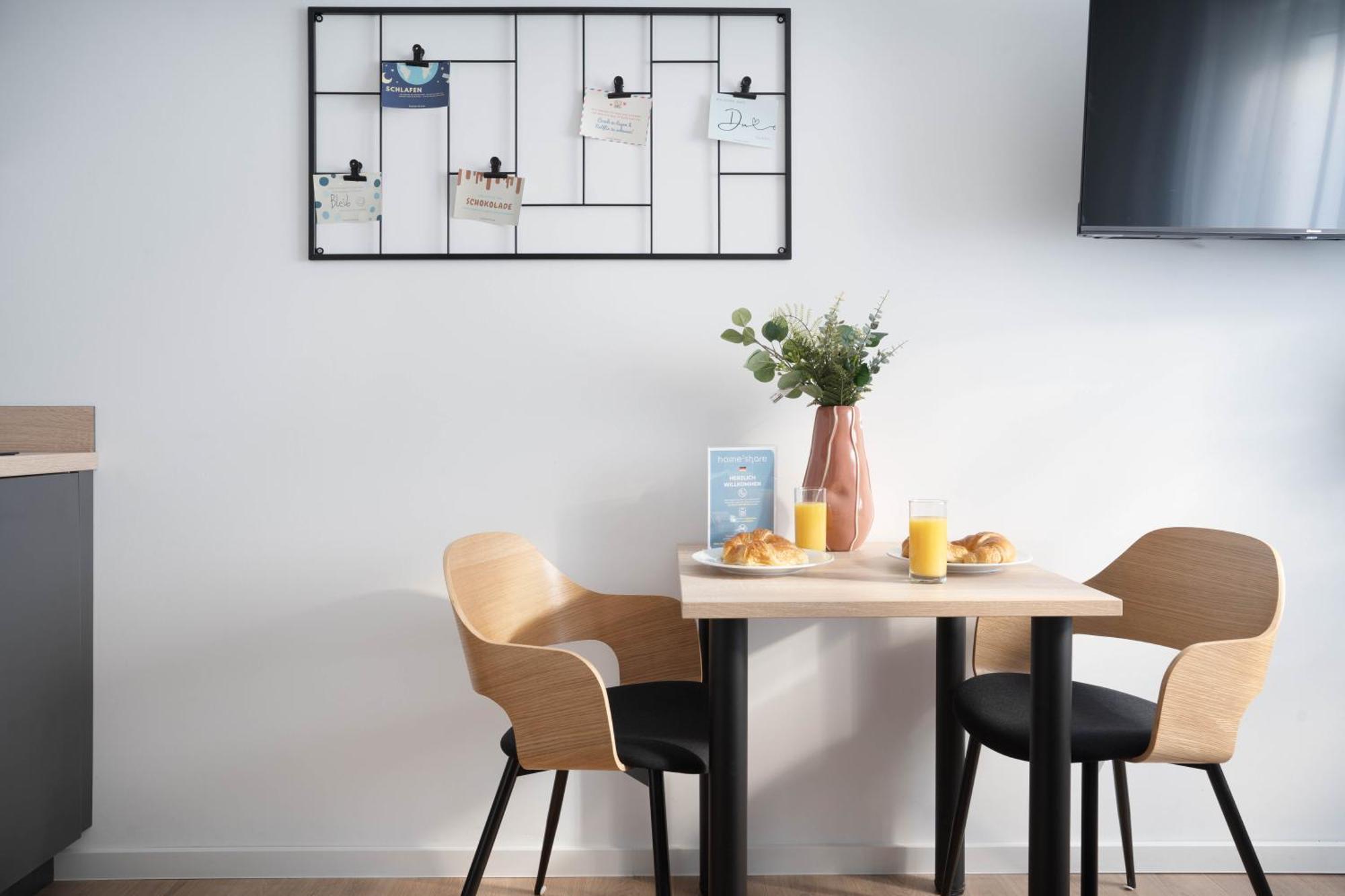 Central Bonn Apartments I Private Parking I Home2Share Екстер'єр фото