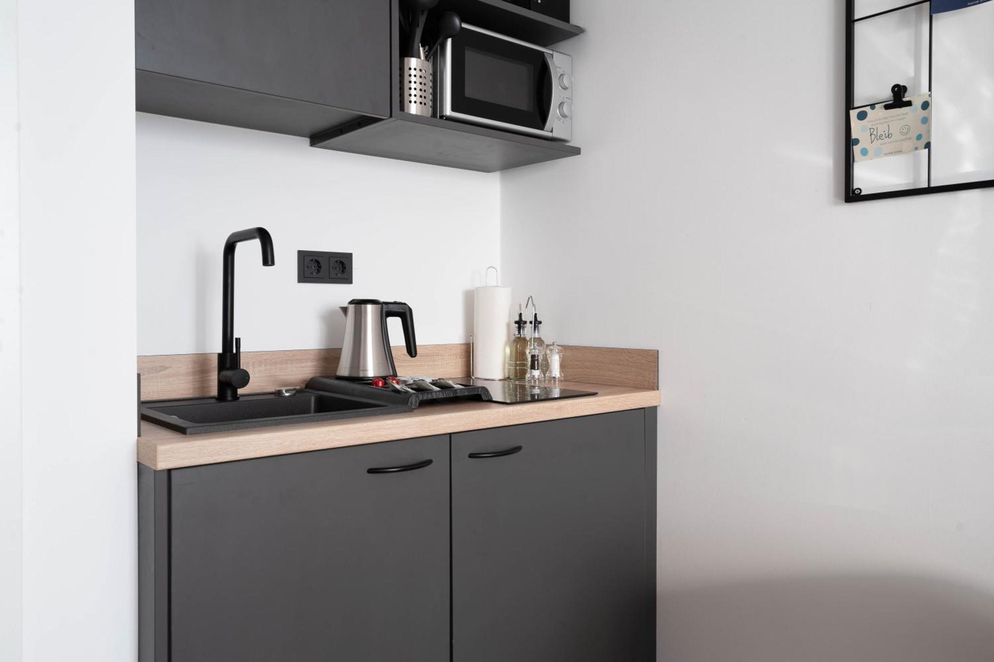 Central Bonn Apartments I Private Parking I Home2Share Екстер'єр фото