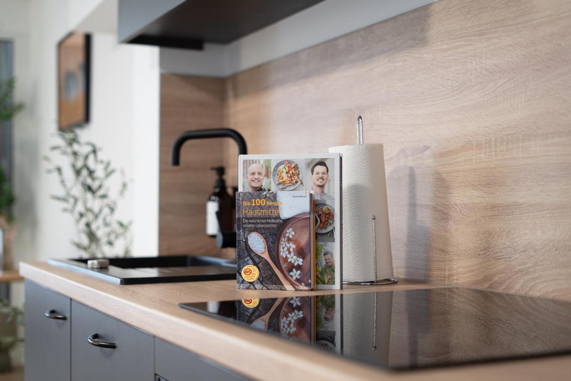 Central Bonn Apartments I Private Parking I Home2Share Екстер'єр фото