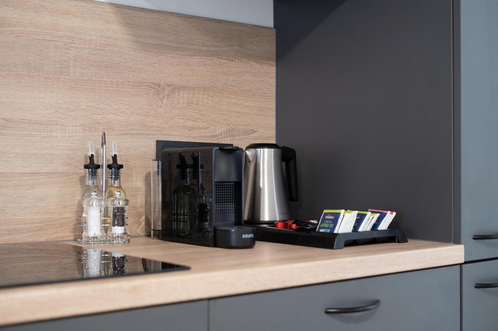 Central Bonn Apartments I Private Parking I Home2Share Екстер'єр фото