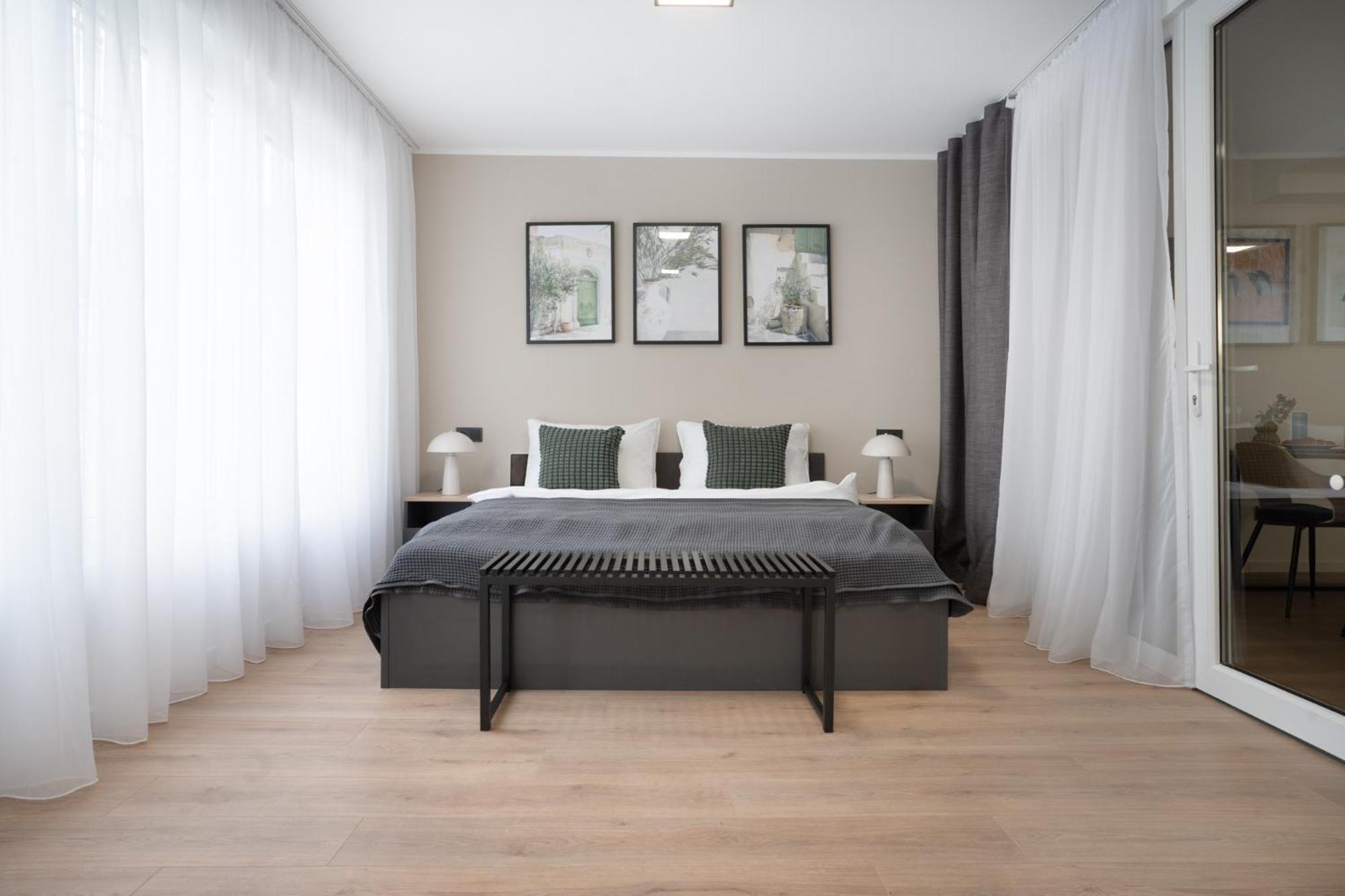 Central Bonn Apartments I Private Parking I Home2Share Екстер'єр фото